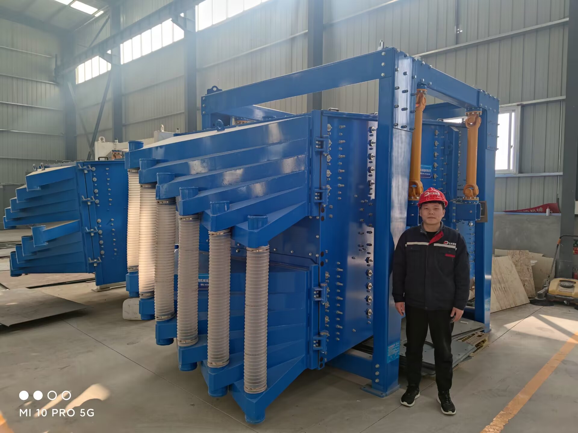 振動(dòng)篩與搖擺篩有何不同？如何選擇適合的篩分設(shè)備？